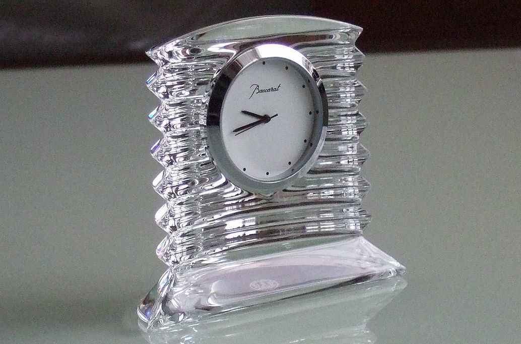 名入れバカラクロック（時計） - オリジナルのバカラ名入れ彫刻 ガラスデザインロザリオ