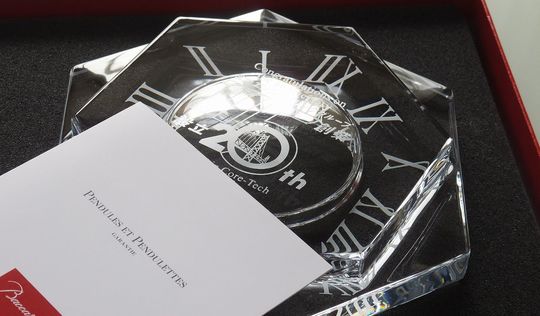 Baccarat バカラ アビスクロック Sサイズ 名入れバカラ アビスクロック｜昇進祝い・記念品に最適な高級