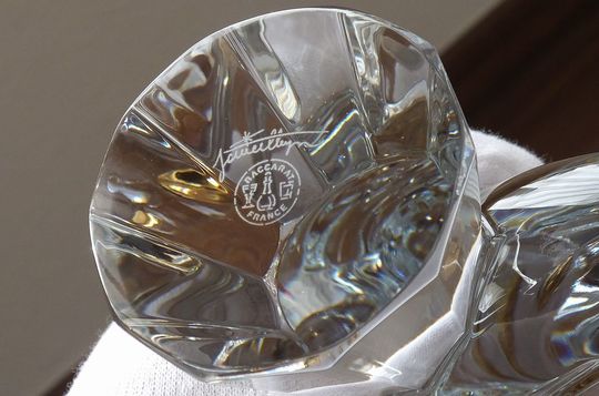 法人向け公式記念品】バカラ花瓶 名入れ彫刻