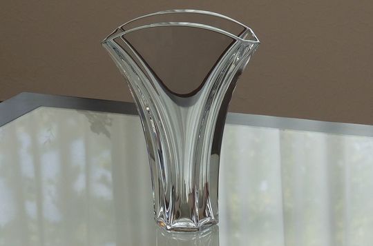 法人向け公式記念品】バカラ花瓶 名入れ彫刻